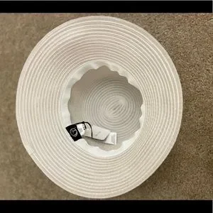Giovannio White Straw hat with Bow Ribbon Giovannio | Accessories | Giovannio White Straw Hat With Bow  main image 4